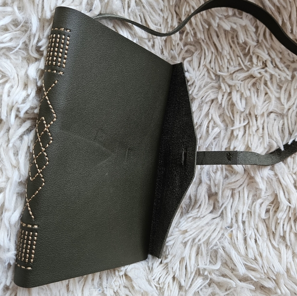 Fringe Studio Notebook 240 Dotted Pages Olive 6.5x4.5" Vegan Leather - Picture 4 of 9